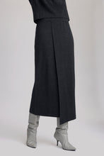 Load image into Gallery viewer, Gestuz - Manzi Skirt - Deep Graphite